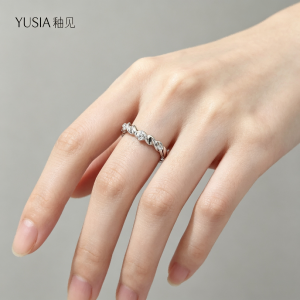 YUSIA 釉见 立体扭绳绞丝碎锆石波光银戒指