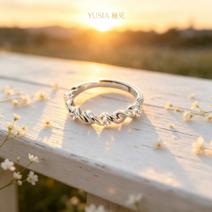 YUSIA 釉见 立体扭绳绞丝碎锆石波光银戒指