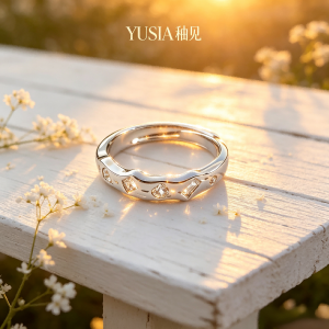 YUSIA 釉见 起伏曲面错落几何碎锆石通勤戒指