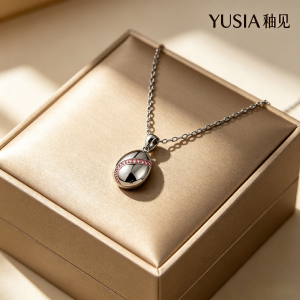 YUSIA 釉见 流光彩蛋简约吊坠项链