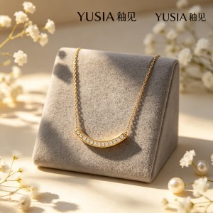 YUSIA 釉见 璀璨笑脸轻奢锁骨链