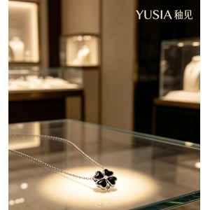 YUSIA 釉见 星芒四叶草轻奢项链