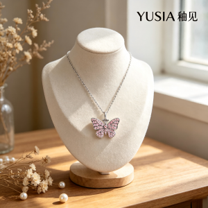 YUSIA 釉见 樱粉晶纹蝴蝶锆石吊坠项链