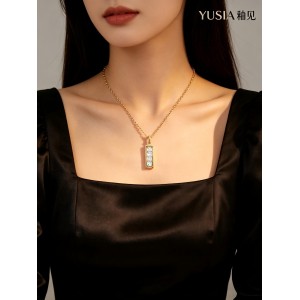 YUSIA 釉见 亮面金砖简约几何吊坠项链