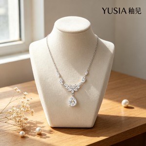 YUSIA 釉见 繁花簇水滴锆石轻奢吊坠项链