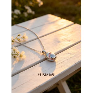 YUSIA 釉见 流光彩蛋简约吊坠项链