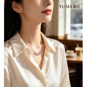 YUSIA 釉见 五蝶排微笑锆石轻奢项链