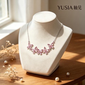 YUSIA 釉见 五蝶排微笑锆石轻奢项链