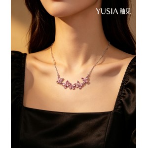 YUSIA 釉见 五蝶排微笑锆石轻奢项链