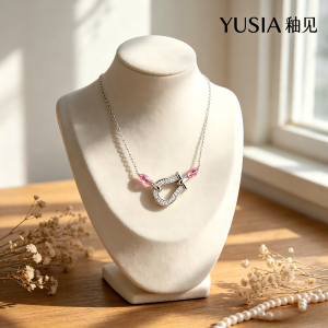 YUSIA 釉见 马蹄映辉轻奢吊坠项链