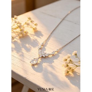 YUSIA 釉见 繁花簇水滴锆石轻奢吊坠项链