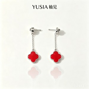 YUSIA 釉见 灵动细链红釉四叶草轻奢耳饰